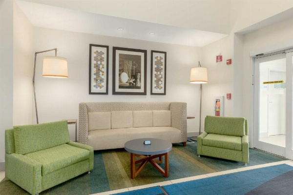 Holiday Inn Express Hotel & Suites Binghamton University-Vestal image 12